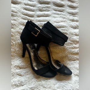 (SOLD) Madden girl black heels party cocktail night out size 8